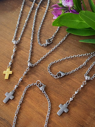 CROSS LARIAT CHOKER