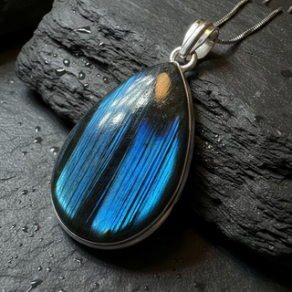 Blue Night Teardrop Labradorite Necklace