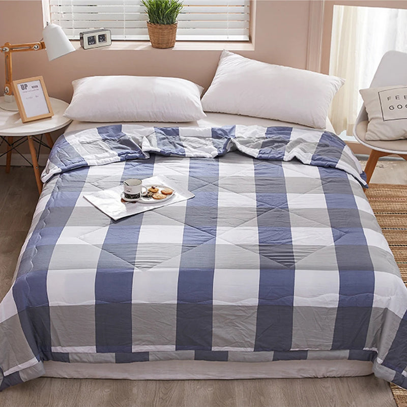 Skin-friendly Blue Thin Quilt (59.06" W x 78.74" L)