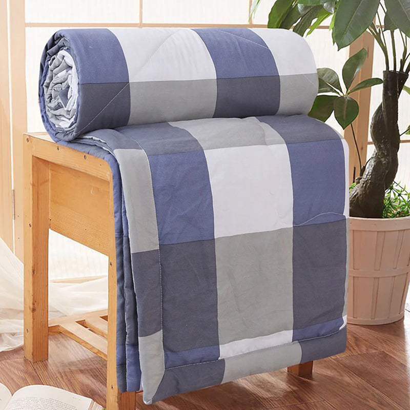 Skin-friendly Blue Thin Quilt (59.06" W x 78.74" L)