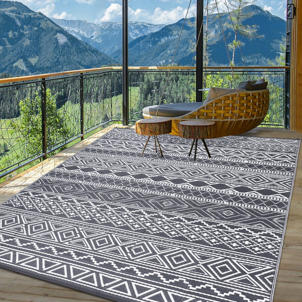5x8 Outdoor Rug, Waterproof & Reversible
