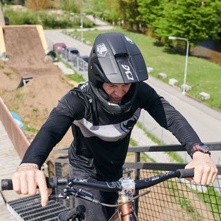 Sentinel Helmet - Full Face Downhill MTB