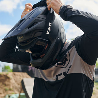 Sentinel Helmet - Full Face Downhill MTB